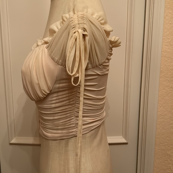 Windsor Hooked In Ruched Crop Top - Picture 6 of 8